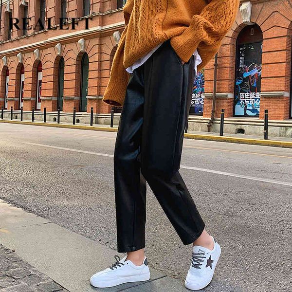 autumn winter black pu leather women's harem pants high waist casual loose chic female trousers pocket ladies 210428, Black;white
autumn winter black pu leather women's harem pants high waist casual loose chic female trousers pocket ladies 210428, Black;white