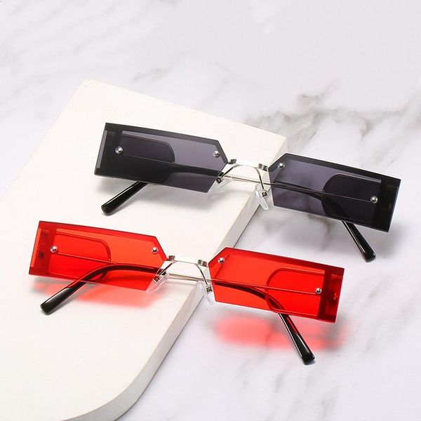 small frame semi-square sunglasses trend metal fashion women wild street driving glasses, White;black
small frame semi-square sunglasses trend metal fashion women wild street driving glasses, White;black