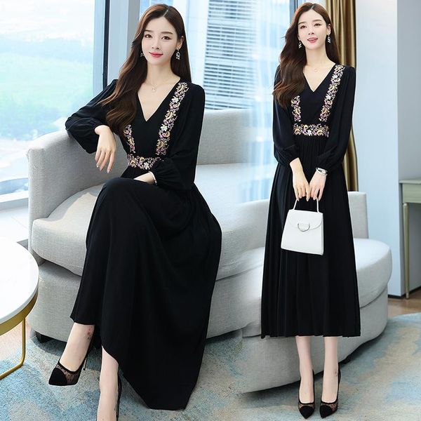 casual dresses coigarsam women dress autumn 2022 long sleeve embroidery high waist v-neck black robe vestidos, Black;gray
casual dresses coigarsam women dress autumn 2022 long sleeve embroidery high waist v-neck black robe vestidos, Black;gray