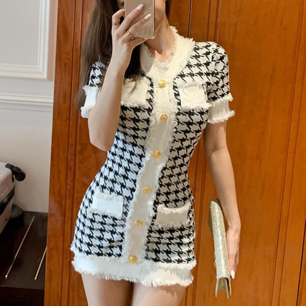 korean elegant runway designer houndstooth knitted dress women vintage short sleeve single breasted tassels sweater robe casual dresses, Black;gray
korean elegant runway designer houndstooth knitted dress women vintage short sleeve single breasted tassels sweater robe casual dresses, Black;gray