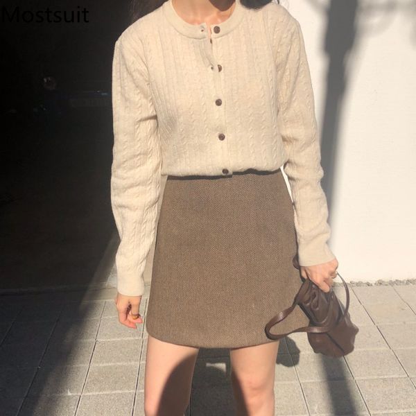 autumn korean vintage fashion 2 piece skirt sets women twisted knitted cardigan + high waist woolen a-line mini suits 210518, White
autumn korean vintage fashion 2 piece skirt sets women twisted knitted cardigan + high waist woolen a-line mini suits 210518, White