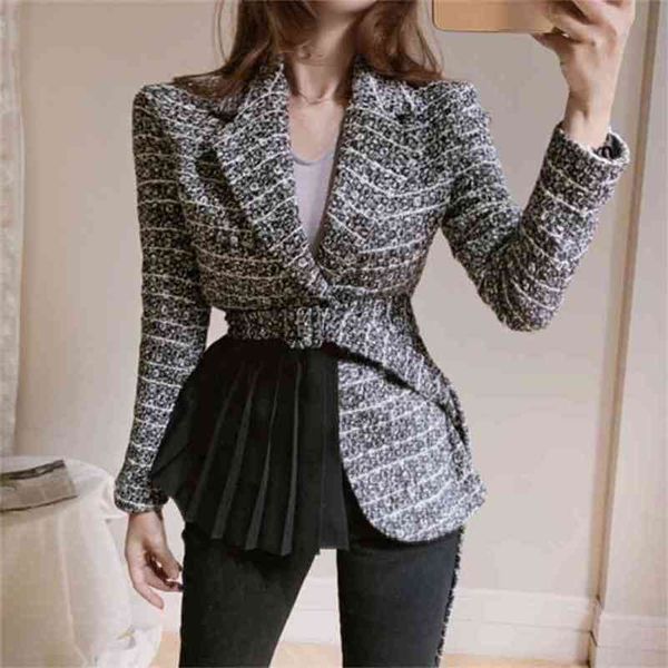 autumn winter elegant turn down collar tweed blazer korean women slim plaid woolen patchwork pleated outerwear female with belt 210519, Black;brown
autumn winter elegant turn down collar tweed blazer korean women slim plaid woolen patchwork pleated outerwear female with belt 210519, Black;brown