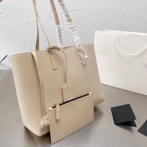 luxurys designers shoulder bags woman classic handbag lady casual tote handbags large capacity mummy bag travel shopping soft versatile wall
luxurys designers shoulder bags woman classic handbag lady casual tote handbags large capacity mummy bag travel shopping soft versatile wall