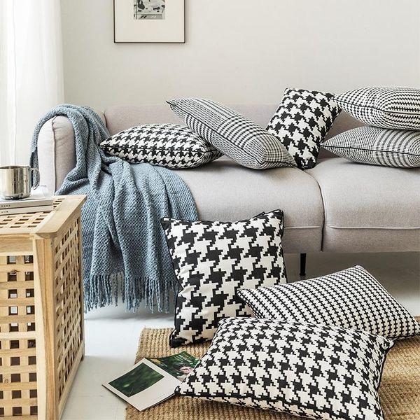 cushion/decorative pillow light luxurious nordic decorative pillowcase white and black geometric cotton cushion cover waist bed sofa throw
cushion/decorative pillow light luxurious nordic decorative pillowcase white and black geometric cotton cushion cover waist bed sofa throw