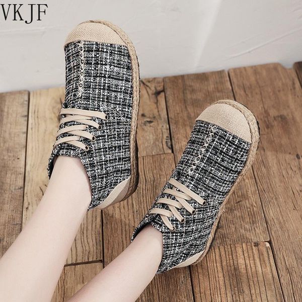 boots 2021 women autumn winter embroidery chinese national style short plus velvet cotton shoe retro flat ladies boot, Black
boots 2021 women autumn winter embroidery chinese national style short plus velvet cotton shoe retro flat ladies boot, Black