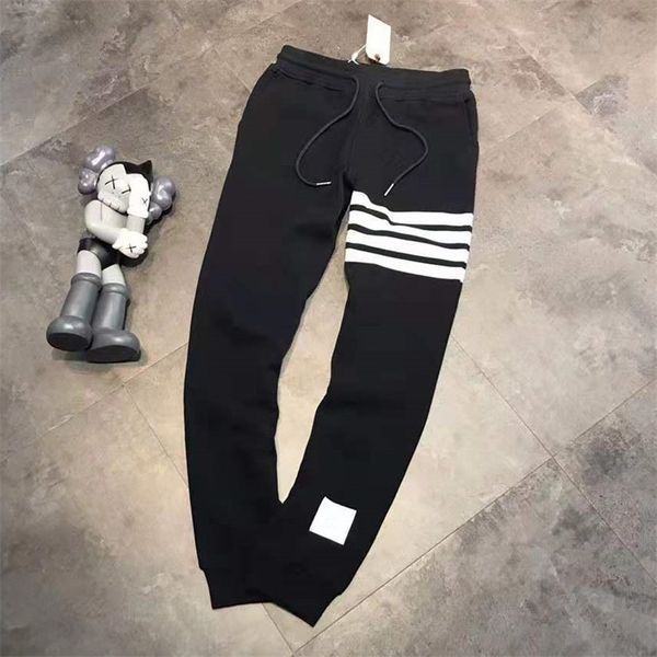 2022 factory wholesale new high version spring and summer fashion yarn dyed stripe simple leisure comfortable breathable terry pair pants, White;black
2022 factory wholesale new high version spring and summer fashion yarn dyed stripe simple leisure comfortable breathable terry pair pants, White;black