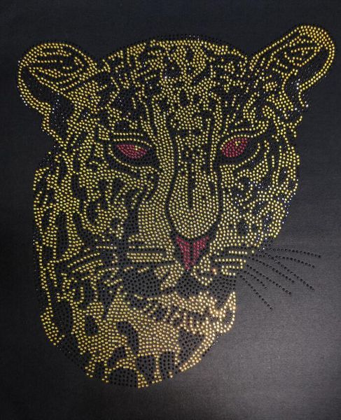 jogging clothing designer set men's tracksuit summer t shirt and shorts brand rhinestones male sweatsuit sports suits, Black;red
jogging clothing designer set men's tracksuit summer t shirt and shorts brand rhinestones male sweatsuit sports suits, Black;red