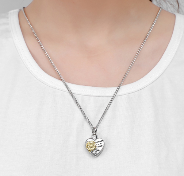 pendant necklaces necklace memorial people perfume bottle jewelry creative love pet sunflower ashes box, Silver
pendant necklaces necklace memorial people perfume bottle jewelry creative love pet sunflower ashes box, Silver