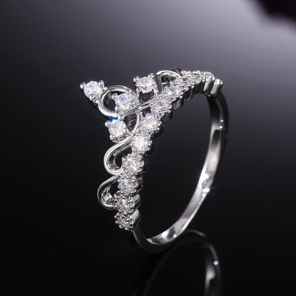 princess crown shiny crystal zircon women engagement rings proposal finger ring for lover elegant female fashion jewelry, Slivery;golden
princess crown shiny crystal zircon women engagement rings proposal finger ring for lover elegant female fashion jewelry, Slivery;golden