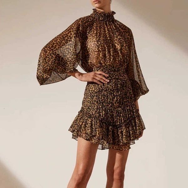 wind 2021 winter style elegant standing collar lantern sleeve leopard pattern waist slim short drs, Black;gray
wind 2021 winter style elegant standing collar lantern sleeve leopard pattern waist slim short drs, Black;gray