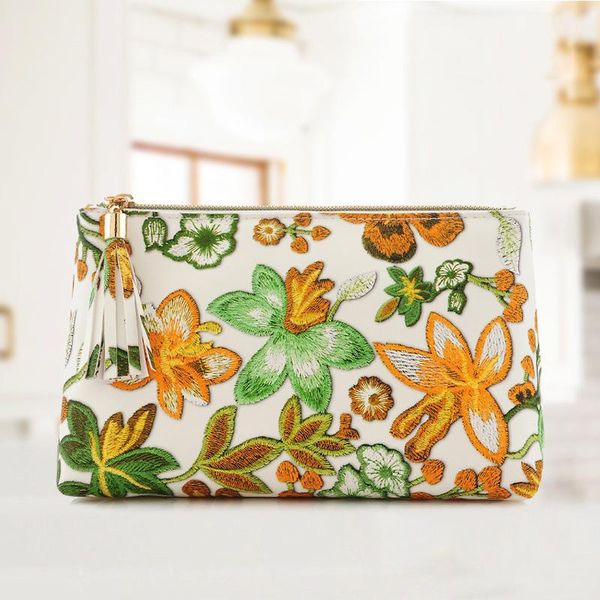 cosmetic bags & cases 2021 korean version of simple floral tassels cute portable hand-held storage toilet bag
cosmetic bags & cases 2021 korean version of simple floral tassels cute portable hand-held storage toilet bag