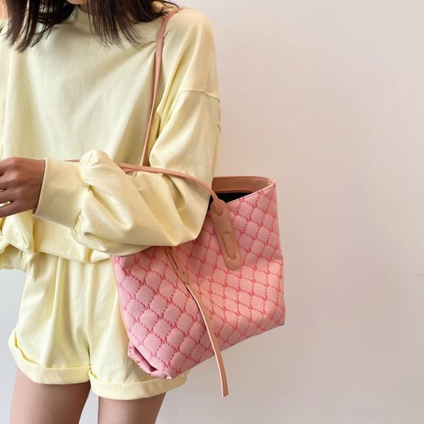 evening bags designer products large capacity bag 2021 summer fashion shoulder texture tote for women
evening bags designer products large capacity bag 2021 summer fashion shoulder texture tote for women