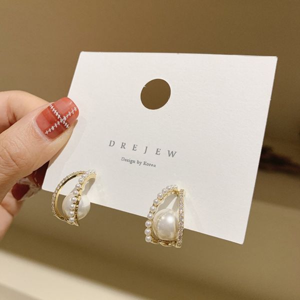 korean elegant crystal pearl earring 925 sterling silver stud retro earrings present for girls lady 2021 ins temperament simple personality, Golden;silver
korean elegant crystal pearl earring 925 sterling silver stud retro earrings present for girls lady 2021 ins temperament simple personality, Golden;silver