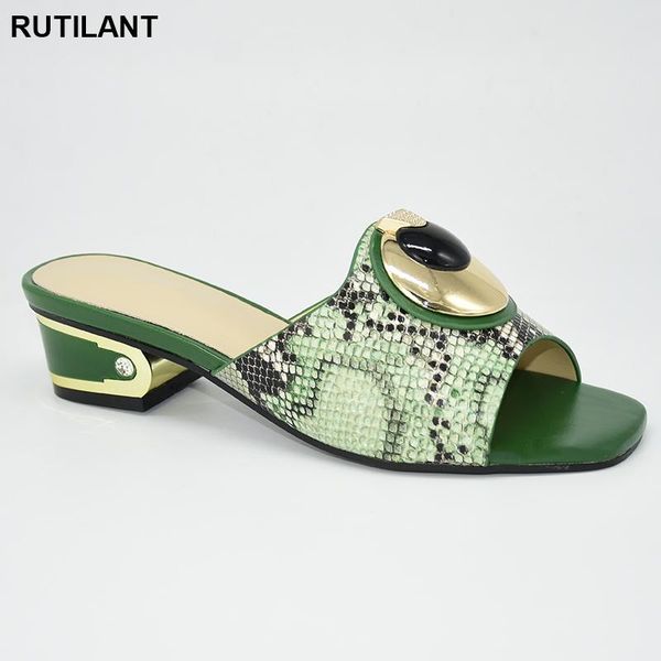 dress shoes design women bright pu leather outdoor slippers 2021 plus size 38-43 summer sandals casual pumps, Black
dress shoes design women bright pu leather outdoor slippers 2021 plus size 38-43 summer sandals casual pumps, Black