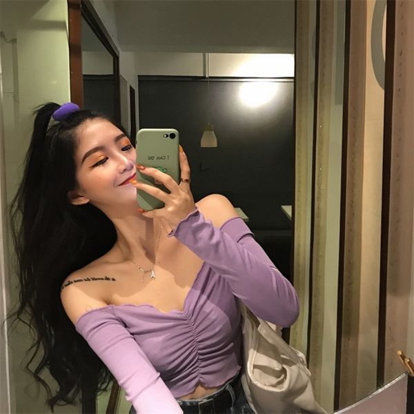 tee from a woman's neck line short folds off the shoulder thin stretched women's clothes, White
tee from a woman's neck line short folds off the shoulder thin stretched women's clothes, White