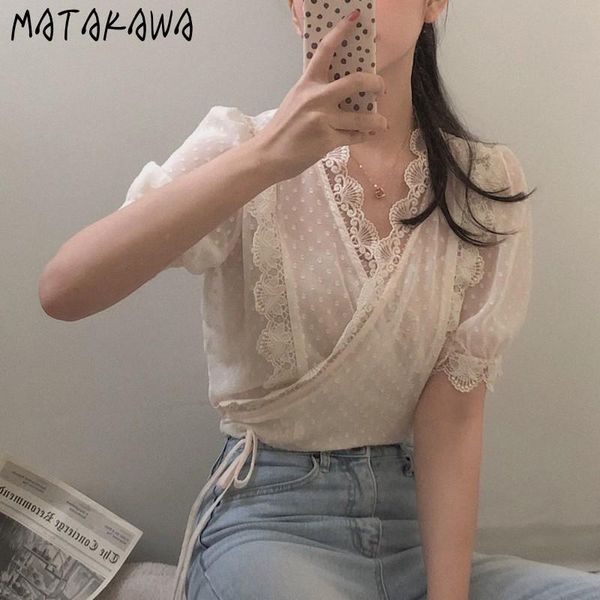 women's blouses & shirts matakawa romantic retro lace wave point korean french honey temperament women short sleeve frauen blusen, White
women's blouses & shirts matakawa romantic retro lace wave point korean french honey temperament women short sleeve frauen blusen, White