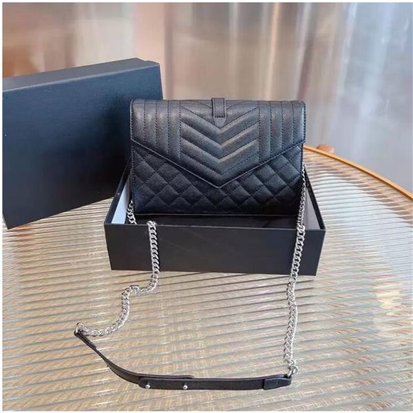 2022 designers bags womens shoulder clutch bags casual handbag leather chains zipper hasp messenger luxury designer bag business tote ladies
2022 designers bags womens shoulder clutch bags casual handbag leather chains zipper hasp messenger luxury designer bag business tote ladies