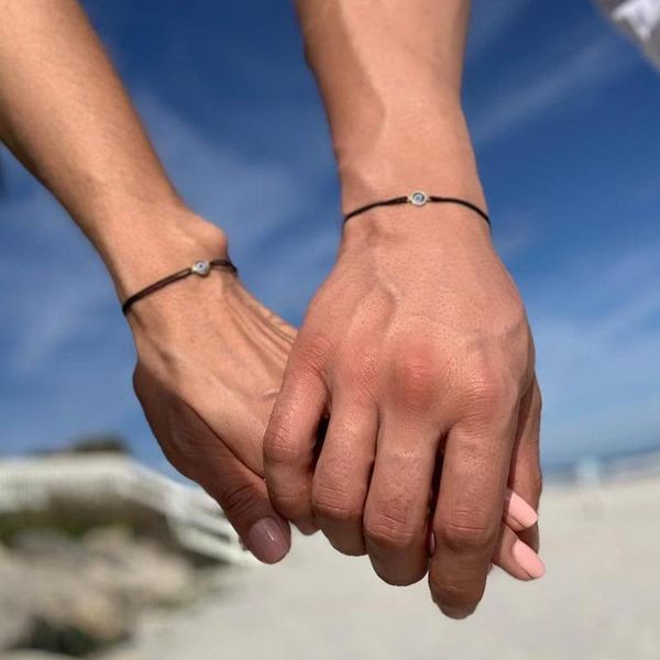 link, chain simple dripping oil hell eye couple pendant creative bracelet black thread friendship rope men and women jewelry gift
link, chain simple dripping oil hell eye couple pendant creative bracelet black thread friendship rope men and women jewelry gift