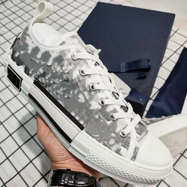 2021boy girl luxury fashion female designerheel leather casual running outdoor shoes men and women high shoe size kra mj002, Black
2021boy girl luxury fashion female designerheel leather casual running outdoor shoes men and women high shoe size kra mj002, Black