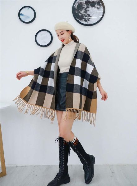 scarves autumn and winter warmth ladies sleeve-sleeved sweater shawl series printing large lattice stitching contrast color, Blue;gray
scarves autumn and winter warmth ladies sleeve-sleeved sweater shawl series printing large lattice stitching contrast color, Blue;gray
