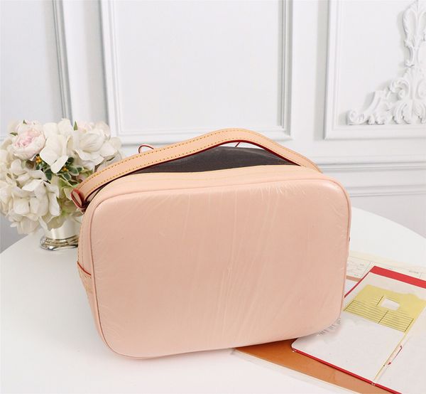 luluxury fashion accessories wholesale bucket purses women quality handbag fashion shoulder bag crossbody purses ladies bag
luluxury fashion accessories wholesale bucket purses women quality handbag fashion shoulder bag crossbody purses ladies bag