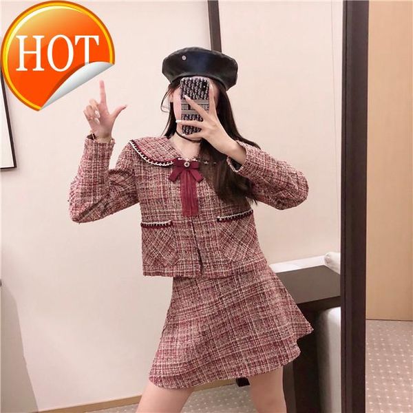 two pieces of fashionable young lady's fashion dress women's pants & capris, Black;white
two pieces of fashionable young lady's fashion dress women's pants & capris, Black;white