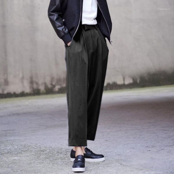 spring/summer men's casual pants gray blue black trend curled straight pleated loose foot naked
spring/summer men's casual pants gray blue black trend curled straight pleated loose foot naked