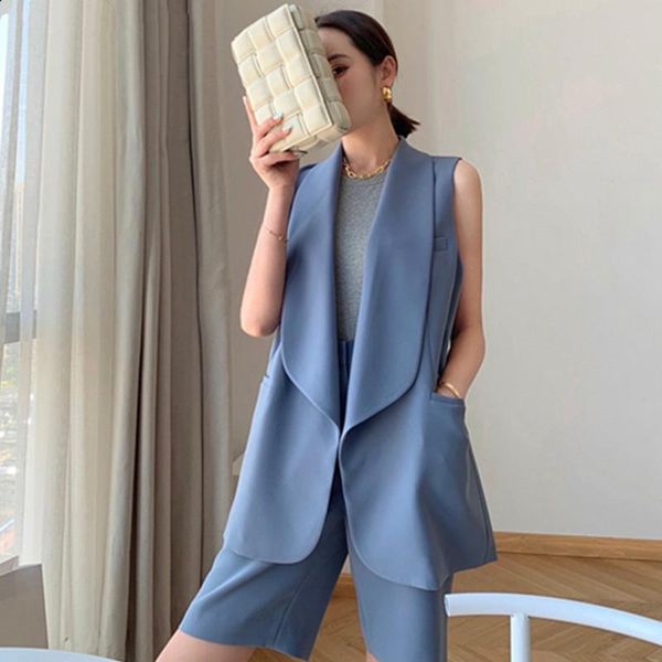 women's tracksuits 2021 summer 2 piece set women elegant sleeveless lapel cardigan vest and solid suit knee-length pants ol suits femal, Gray
women's tracksuits 2021 summer 2 piece set women elegant sleeveless lapel cardigan vest and solid suit knee-length pants ol suits femal, Gray