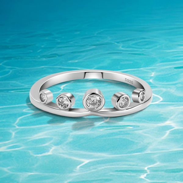 cluster rings 925 sterling silver ring round zircon party for women wedding original fine jewelry simple styles 2021, Golden;silver
cluster rings 925 sterling silver ring round zircon party for women wedding original fine jewelry simple styles 2021, Golden;silver
