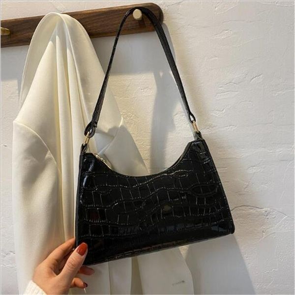 evening bags feminine baguette underarm bag retro shopping female leather shoulder small chain handbag bolso hombro para mujer
evening bags feminine baguette underarm bag retro shopping female leather shoulder small chain handbag bolso hombro para mujer