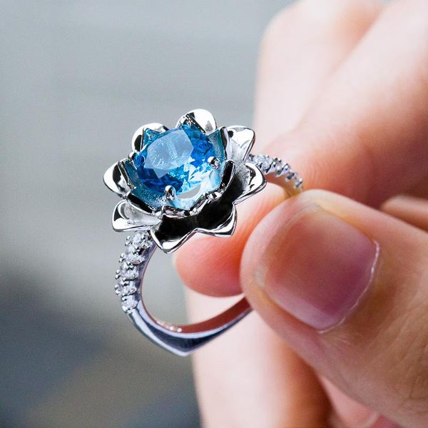 cluster rings est elegance lotus flower design sea blue cubic zirconia jewelry fashion cocktail party for women wedding gifts, Golden;silver
cluster rings est elegance lotus flower design sea blue cubic zirconia jewelry fashion cocktail party for women wedding gifts, Golden;silver