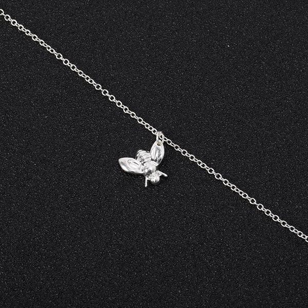 charm bracelets tiny honeybee bracelet bumble queen honey bee wasp insect animal bird honeycomb beehive bangles, Golden;silver
charm bracelets tiny honeybee bracelet bumble queen honey bee wasp insect animal bird honeycomb beehive bangles, Golden;silver