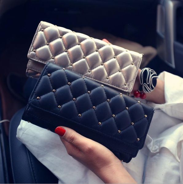 korean new women's wallet fashion retro rivet three fold large capacity card bag, Red;black
korean new women's wallet fashion retro rivet three fold large capacity card bag, Red;black
