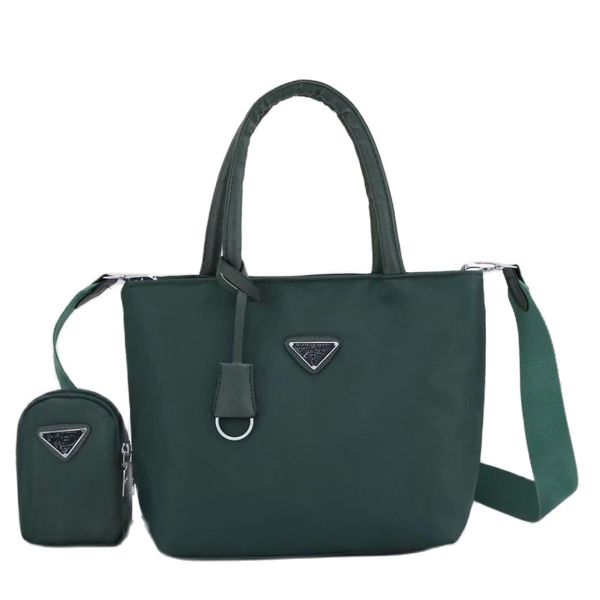 wf women luxurys shoulder bags 2022 foumas designers chest pack lady tote chains handbags messenger backpack nylon crossbody phone card hold
wf women luxurys shoulder bags 2022 foumas designers chest pack lady tote chains handbags messenger backpack nylon crossbody phone card hold