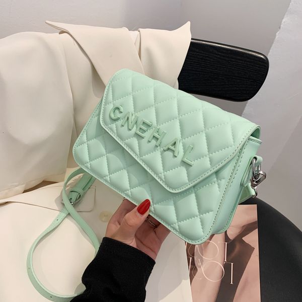 evening bag xiaoxiangfeng lingge summer 2021 trend fashion sense foreign style one shoulder messenger women's
evening bag xiaoxiangfeng lingge summer 2021 trend fashion sense foreign style one shoulder messenger women's