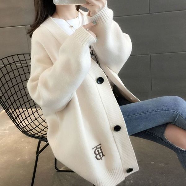autumn loose cardigan version v-neck solid color sweater an immortal coat, White;black
autumn loose cardigan version v-neck solid color sweater an immortal coat, White;black