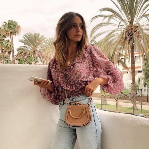 women's blouses & shirts women v neck ruffle cropped chiffon crop lantern sleeve casual retro blusa mujer blouse 2021 summer, White
women's blouses & shirts women v neck ruffle cropped chiffon crop lantern sleeve casual retro blusa mujer blouse 2021 summer, White