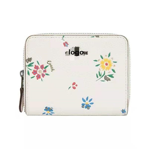 design 2021 new female short card bag zero wallet wild flower gift box wallet
design 2021 new female short card bag zero wallet wild flower gift box wallet