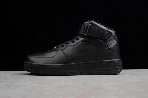 new upgraded version new all white all black shoe men and women fashionable casual leather shoes.666
new upgraded version new all white all black shoe men and women fashionable casual leather shoes.666