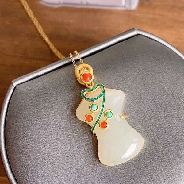 natural white hetian jade cheongsam pendant necklace 925 silver fashion jewelry chalcedony amulet gifts for women
natural white hetian jade cheongsam pendant necklace 925 silver fashion jewelry chalcedony amulet gifts for women