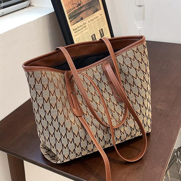 evening bags 2 pcs/set luxury designer high capacity tote handbag for women 2021 trends brand striped shopper shoulder shopping bag
evening bags 2 pcs/set luxury designer high capacity tote handbag for women 2021 trends brand striped shopper shoulder shopping bag