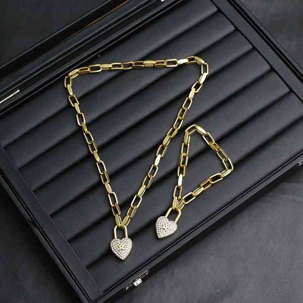 luxury designer fashion necklace d / di family simple style love temperament net red same bracelet female, Red;brown
luxury designer fashion necklace d / di family simple style love temperament net red same bracelet female, Red;brown