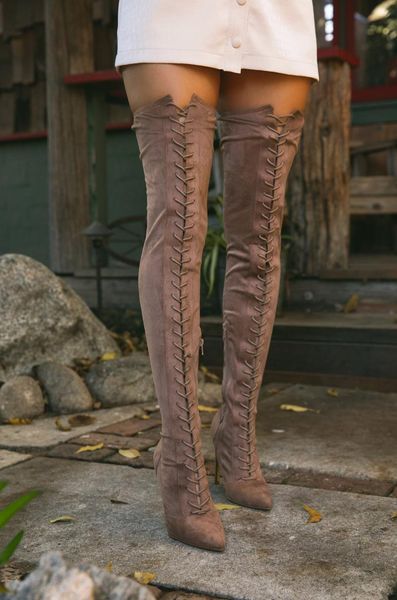 boots bottes noires au-dessus du genou pour femmes, talons hauts croisés, longues cuisses, mode, grande taille, 2021, Black
boots bottes noires au-dessus du genou pour femmes, talons hauts croisés, longues cuisses, mode, grande taille, 2021, Black