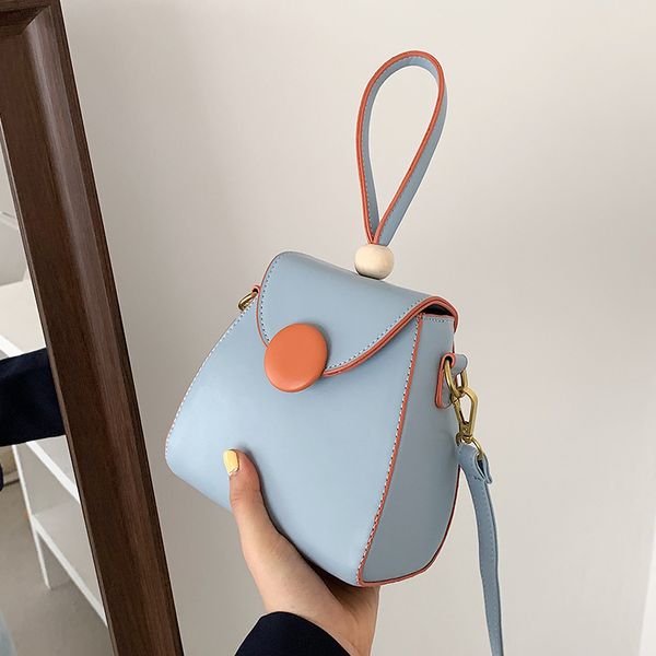 niche design french bag women 2021 new fashion messenger bag popular handbag square bag shoulder width 15cm
niche design french bag women 2021 new fashion messenger bag popular handbag square bag shoulder width 15cm