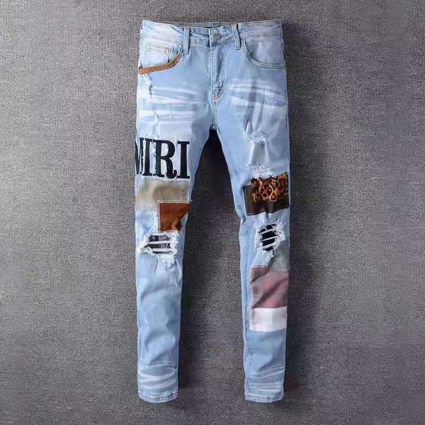2021 tide brand new light color embroidery patch patch stretch tight-fitting small feet men's jeans high-end quality, Blue
2021 tide brand new light color embroidery patch patch stretch tight-fitting small feet men's jeans high-end quality, Blue