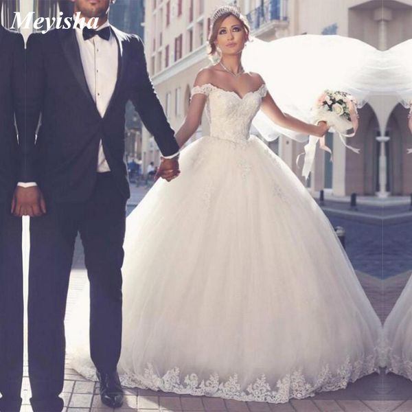 zj9143 2021white ivory lace appliques ball gown off the shoulder short sleeves bridal dress wedding dresses, White
zj9143 2021white ivory lace appliques ball gown off the shoulder short sleeves bridal dress wedding dresses, White