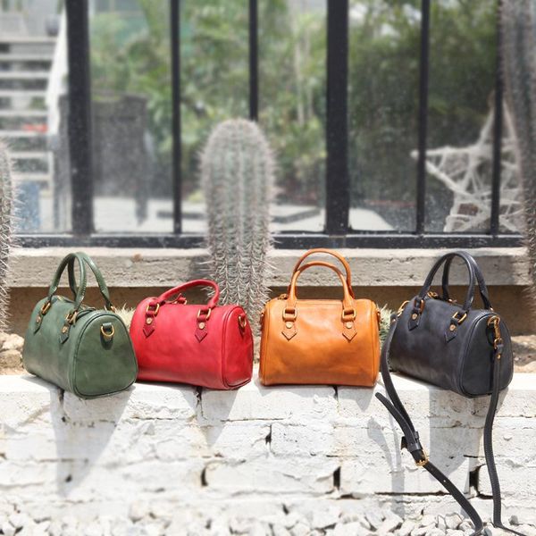 evening bags 2021 leather women's bag hand-held messenger vegetable tanned mini boston
evening bags 2021 leather women's bag hand-held messenger vegetable tanned mini boston