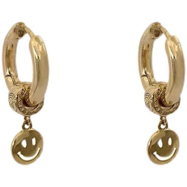 luxury minority design metal smiling face pendant two earrings korean personality simple and versatile temperament fashion earrings earrings, Golden;silver
luxury minority design metal smiling face pendant two earrings korean personality simple and versatile temperament fashion earrings earrings, Golden;silver