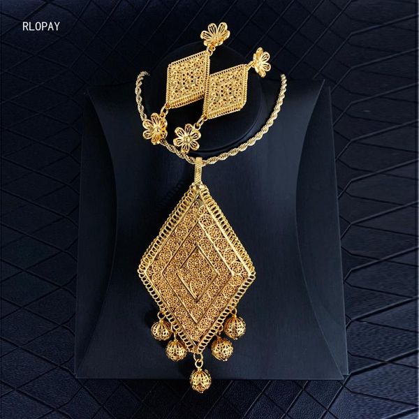 copper necklace/earrings dubai gold jewelry sets for women geometric design hollow out flower pendant costume earrings & necklace, Silver
copper necklace/earrings dubai gold jewelry sets for women geometric design hollow out flower pendant costume earrings & necklace, Silver