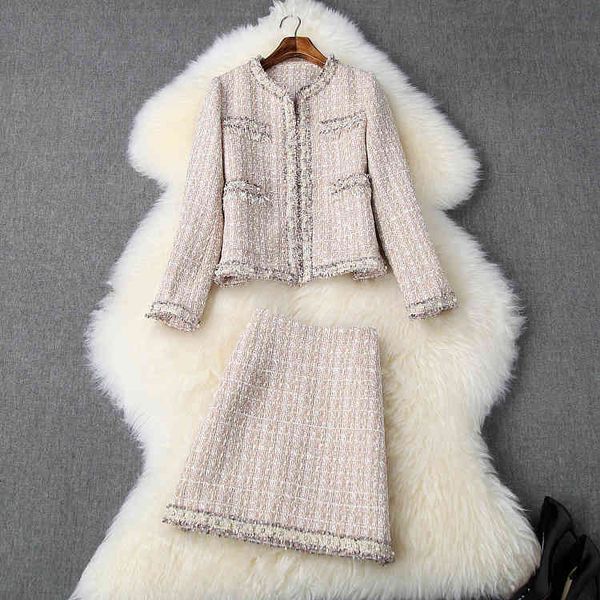 two piece dress european and american women's clothing winter style long - sleeved beaded coat skirts tweed fashion suit 4f5f, White
two piece dress european and american women's clothing winter style long - sleeved beaded coat skirts tweed fashion suit 4f5f, White
